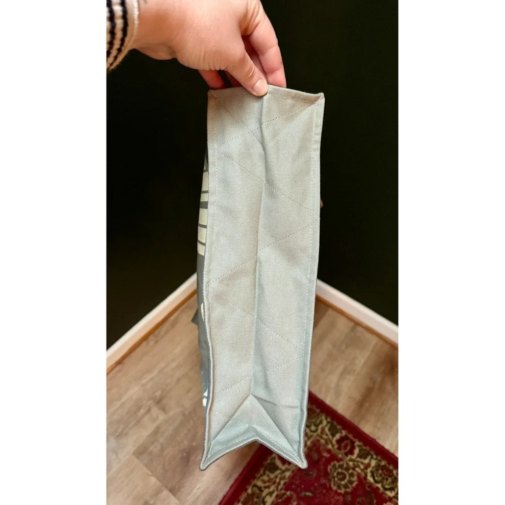 NWT Barnes Noble Canvas Tote‎ Bag Ampersand Book Stack Graphic